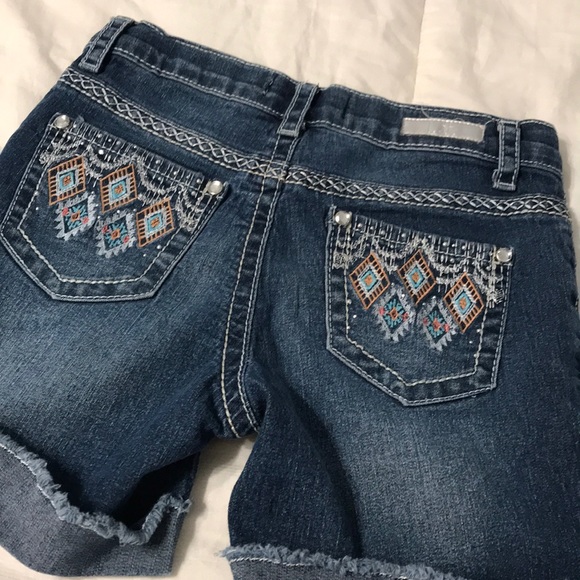 Girls size 10 shorts - Picture 2 of 2